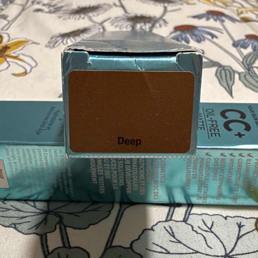 IT Cosmetics CC+ Oil-Free Matte Foundation SPF 40 | Deep | 1.08 oz | New in Box - Picture 4 of 4